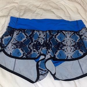 Lululemon Speed Up shorts 2.5”